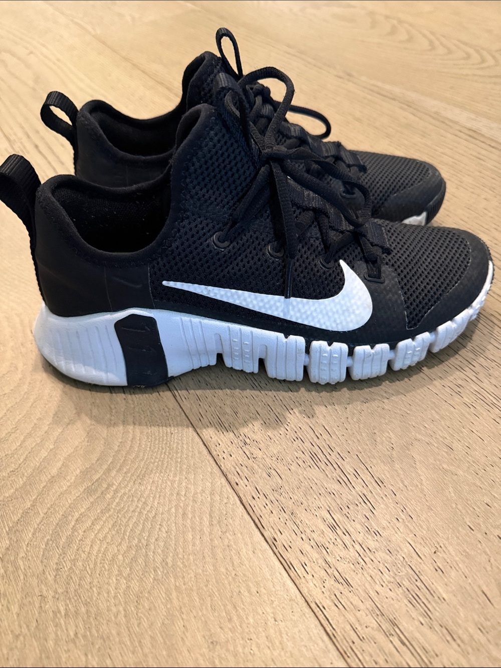 Nike Black & White Training Sneakers women
